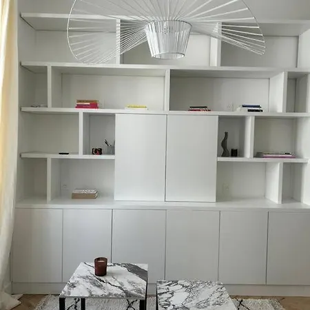 Studio Marais Tres Luminaux Daire Paris