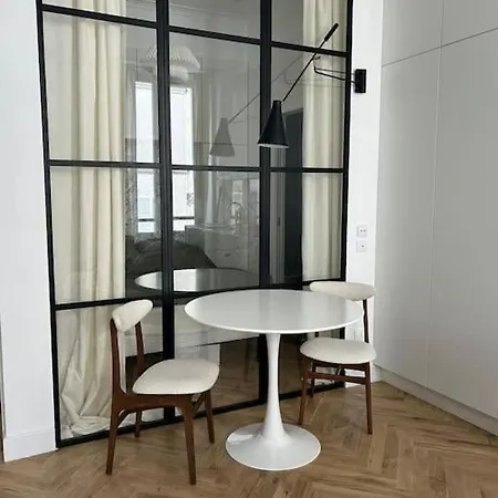 Studio Marais Tres Luminaux Daire